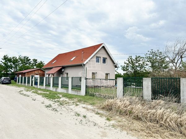 For sale Szigetcsép Family House