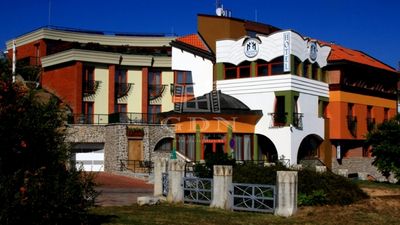 Pécs Vendéglátás - 1.100.000.000 Ft