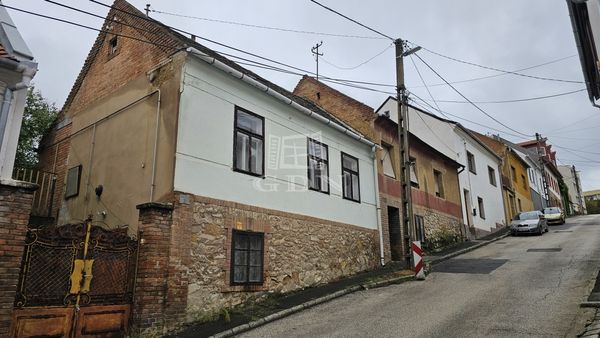 出卖 Pécs 家庭别墅