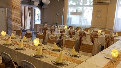 Budapest XV. kerület Vendéglátás - 145.900.000 Ft