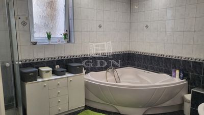 Budapest XV. kerület Családi ház - 265.000.000 Ft