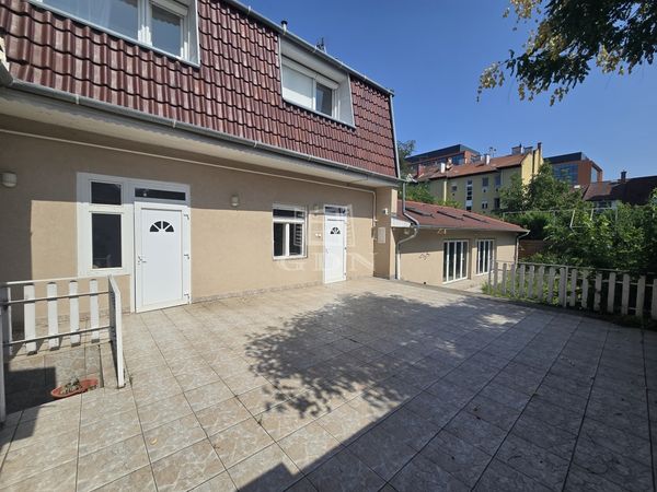 Vânzare Budapest XIV. kerület Casa Familiala