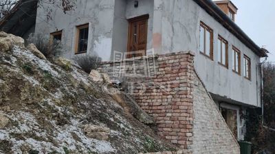 Budapest, III. kerület Üzlethelyiség - 269.900.000 Ft