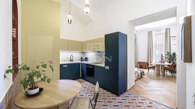 Budapest VI. kerület Lakás (téglaépítésű) - 230.000.000 Ft