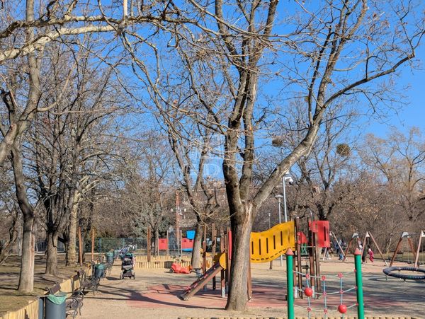 Eladó Budapest II. kerület Lakás (téglaépítésű)