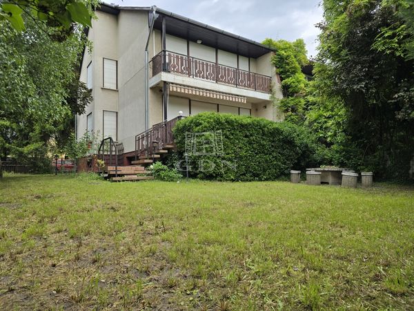Eladó Budapest XVII. kerület Ikerház