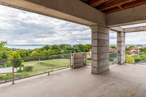 Eladó Balatonföldvár Családi ház