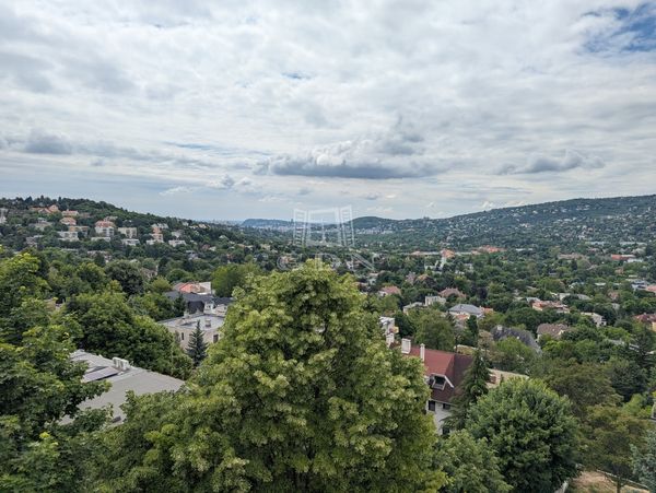 Eladó Budapest II. kerület Lakás (téglaépítésű)