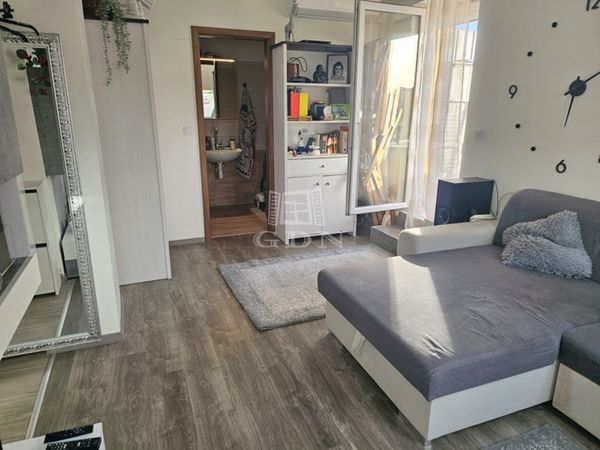 Eladó Szigetszentmiklós Lakás (téglaépítésű)