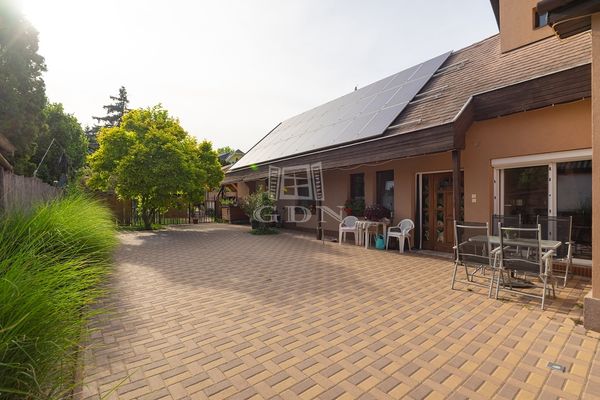 For sale Budapest III. kerület Family House