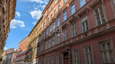 Budapest, VIII. kerület Lakás - 138.000.000 Ft