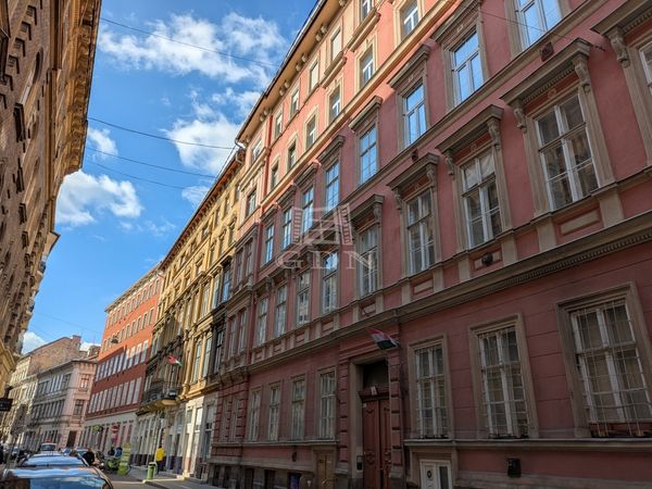 Eladó Budapest VIII. kerület Lakás