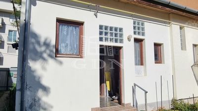 Budapest, XIX. kerület 双面别墅 - 81.000.000 HUF