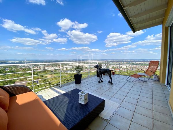 Eladó Budapest III. kerület Lakás (téglaépítésű)