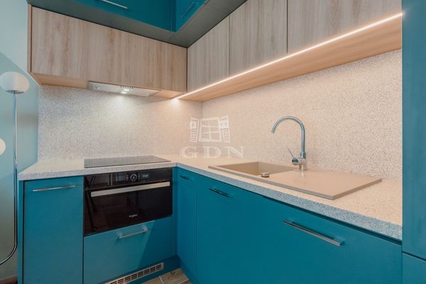 Eladó Budapest III. kerület Lakás (téglaépítésű)