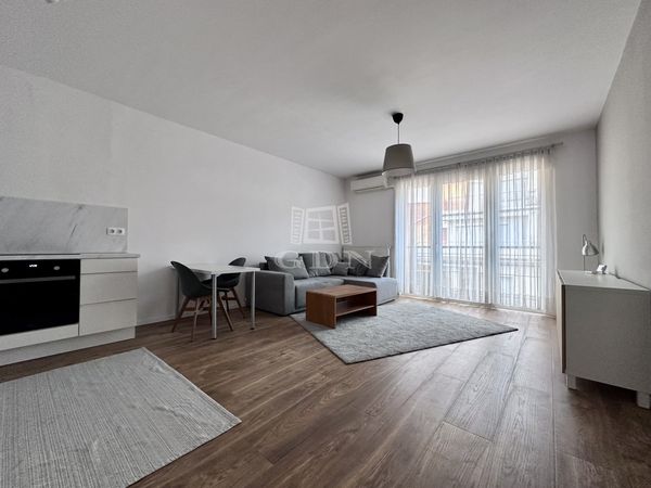 Eladó Budapest IX. kerület Lakás (téglaépítésű)