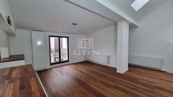 Eladó Budapest I. kerület Lakás (téglaépítésű)