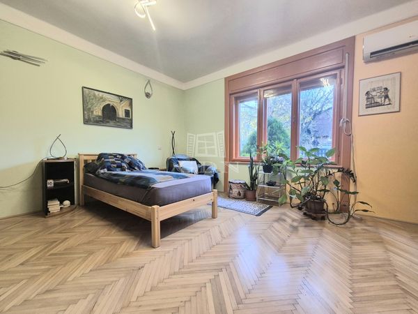 出卖 Budapest XIV. kerület 家庭别墅