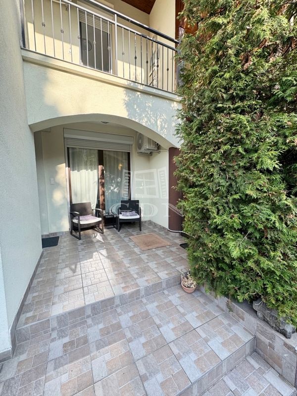 出卖 Budapest III. kerület 联排别墅