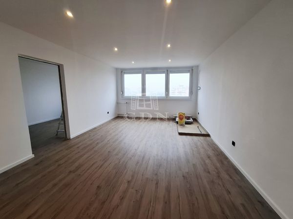 Продается Budapest XIV. kerület Квартира (панель)