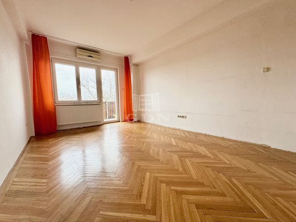 Eladó Budapest III. kerület Lakás (téglaépítésű)