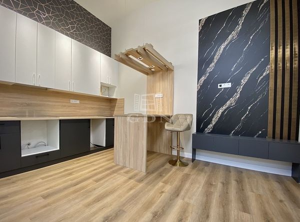 Eladó Budapest IX. kerület Lakás (téglaépítésű)