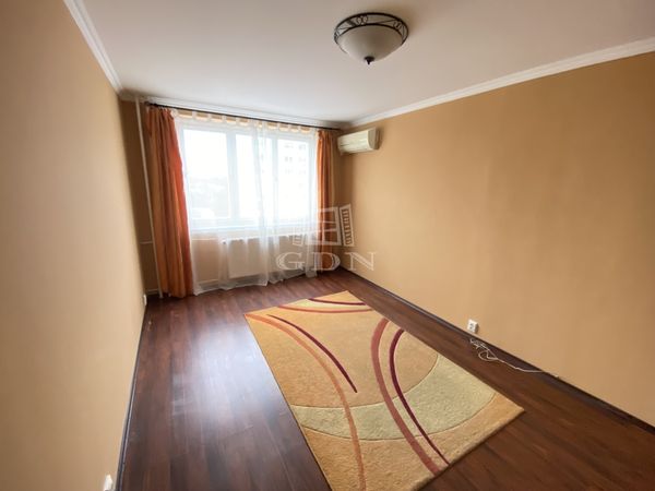 Kiadó Budapest III. kerület Lakás (panel)