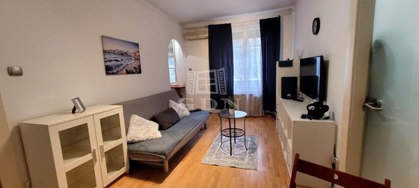 Kiadó Budapest VII. kerület Lakás (téglaépítésű)