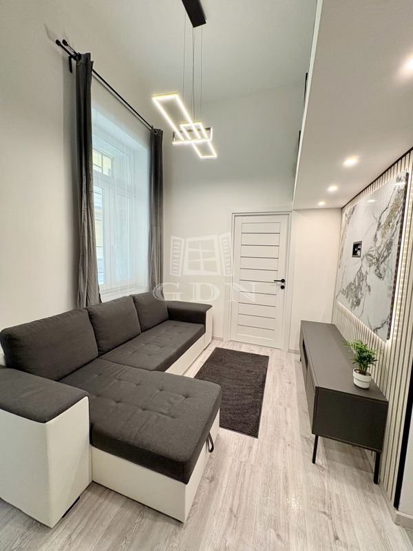 Eladó Budapest XIII. kerület Lakás (téglaépítésű)