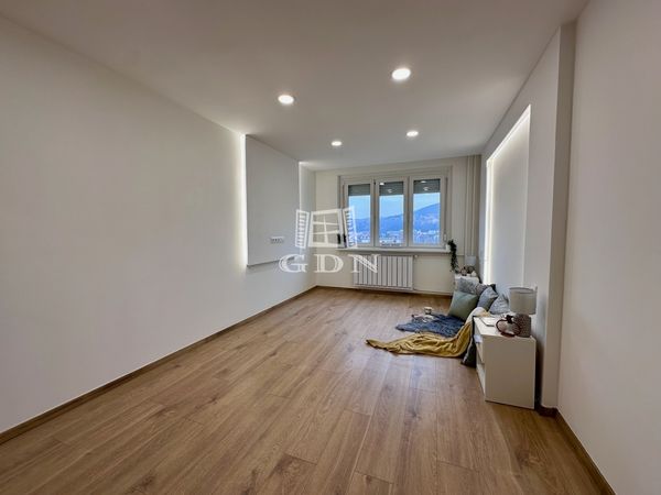 Eladó Budapest III. kerület Lakás