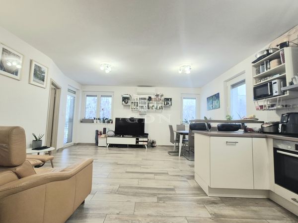 Eladó Budapest XIV. kerület Lakás (téglaépítésű)