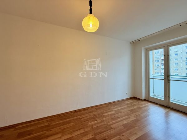 Eladó Budapest III. kerület Lakás