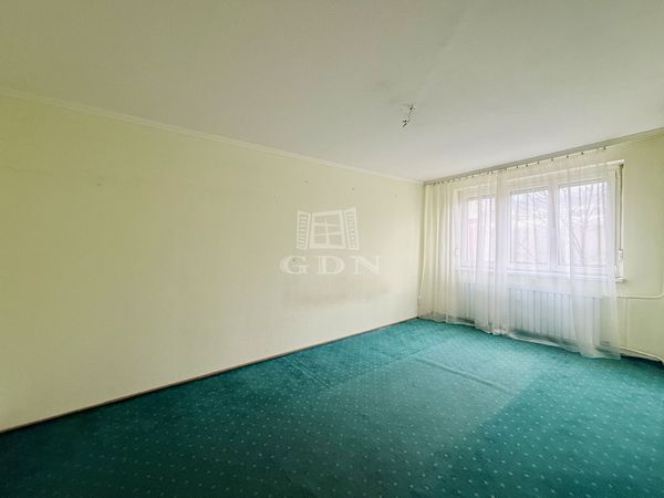 Eladó Budapest III. kerület Lakás