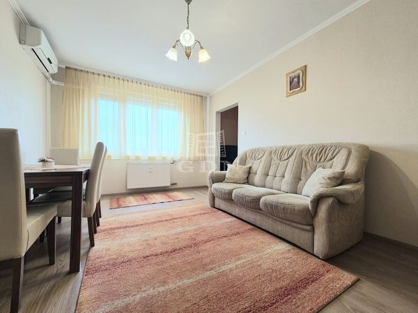 Eladó Budapest XV. kerület Lakás