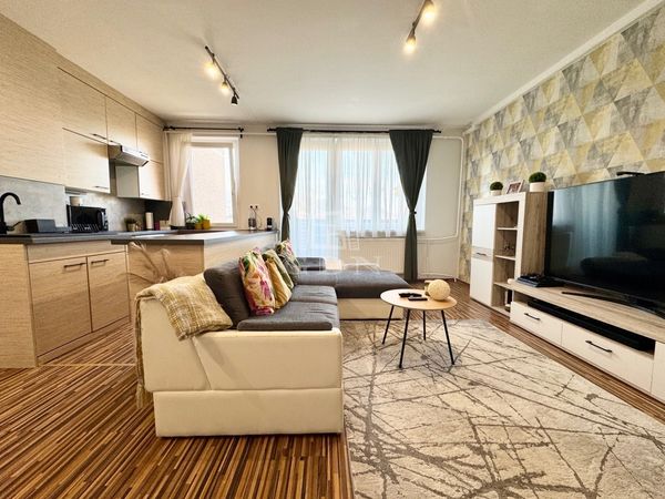 Eladó Budapest III. kerület Lakás