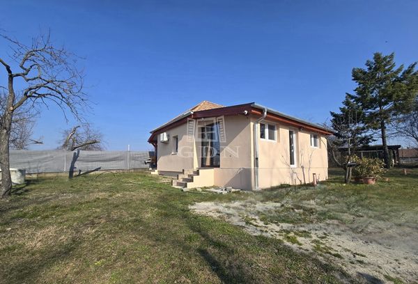 Eladó Budapest XVII. kerület Telek