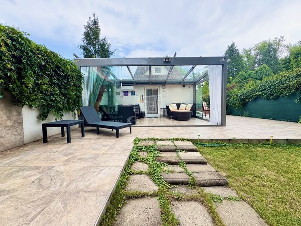 Eladó Budakalász Családi ház