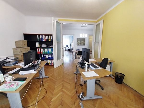 Eladó Budapest V. kerület Lakás