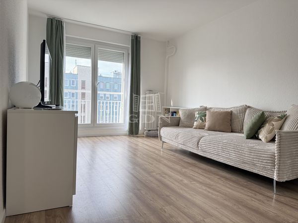 Eladó Budapest III. kerület Lakás