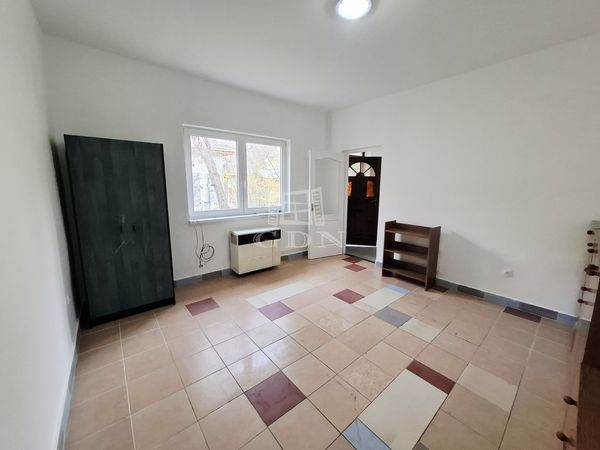 Eladó Budapest XV. kerület Lakás