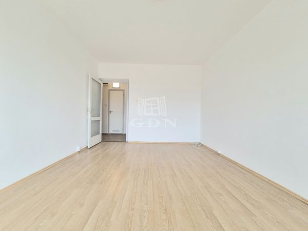 Eladó Budapest XV. kerület Lakás