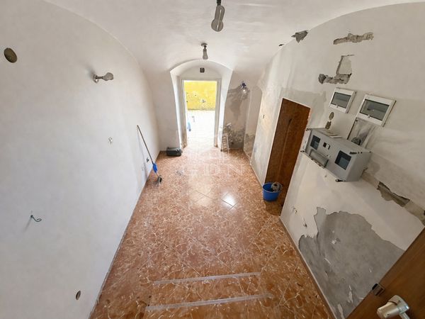 Eladó Budapest VIII. kerület Üzlethelyiség