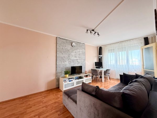 Eladó Budapest III. kerület Lakás