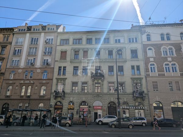 Продается Budapest VIII. kerület Квартира (кирпичная)