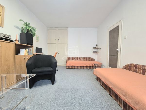 Eladó Budapest XVI. kerület Lakás (téglaépítésű)