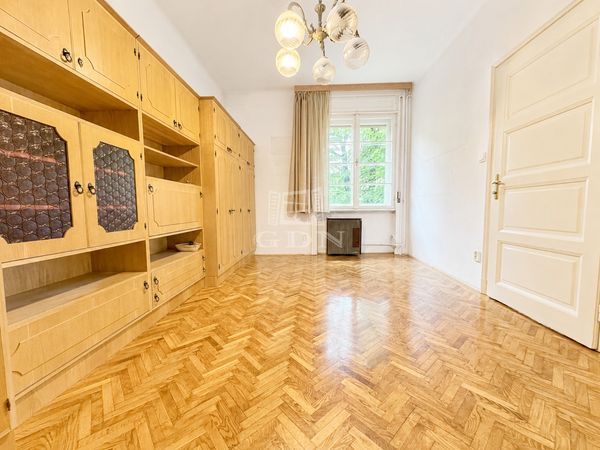 Eladó Budapest III. kerület Lakás