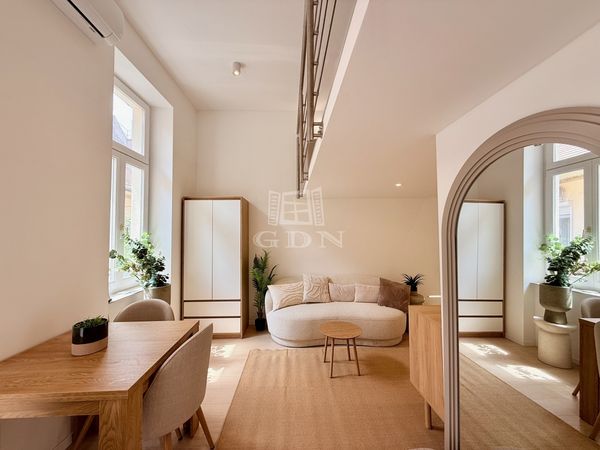 Eladó Budapest VII. kerület Lakás