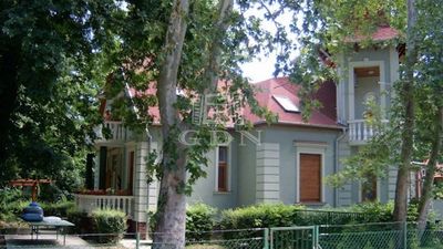 Balatonszemes Gewerbe - Gastgewerbe - 355.900.000 HUF