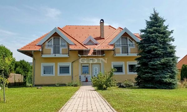 Eladó Cserszegtomaj Családi ház