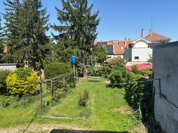 Eladó Szombathely Lakás (téglaépítésű)